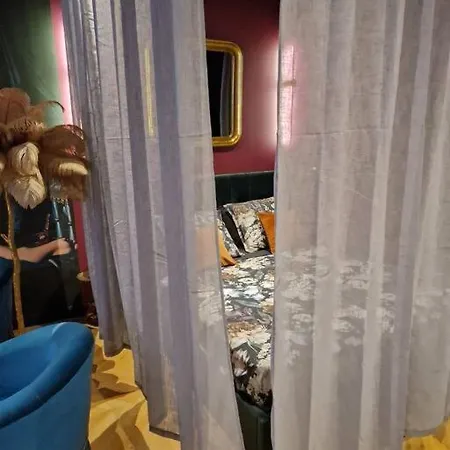 Апартаменты Le Boudoir D'olympe Erotico-romantique *